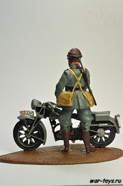 Коллекционный оловянный солдатик. Высота солдатика 54 мм