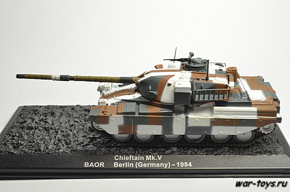 Коллекционная масштабная модель танка. Масштаб модели 1/72. Материал: металл, пластик.