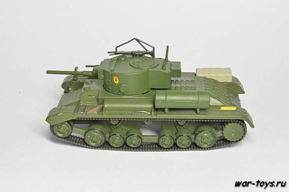 Модель танка в масштабе 1:72. Материал : металл, пластик