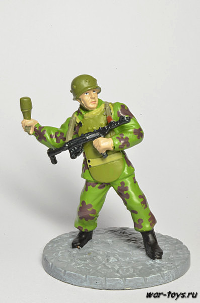 Боец инженерно-штурмовых частей РВГК, 1943-1945 гг. Оловянный солдатик 54 мм 