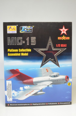 Коллекционная модель Самолёт МиГ-15 