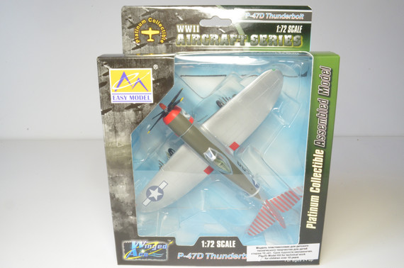 Коллекционная модель Самолёт P-47D Тандерболт 527FS изготовлена из пластика, что позволяет более детально отлить все даже мелкие детали. Детализация у пластиковых моделей намного выше, нежели у моделей из металла.