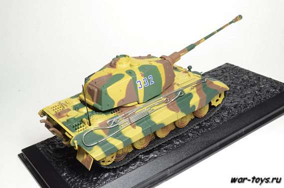 Коллекционная масштабная модель танка. Масштаб модели 1/72. Материал: металл, пластик