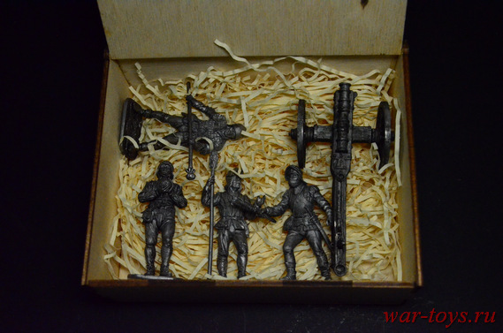 Набор оловянных солдатиков 54 мм в подарочной коробке 5 шт